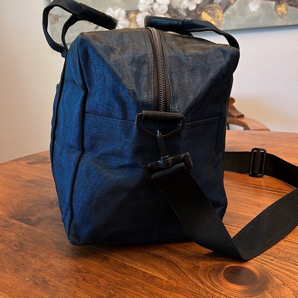 Smateria Large Blue Travel Tote Bag - Picture 2 of 7